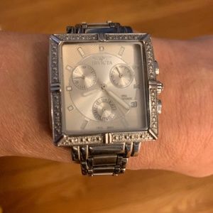 Authentic Invicta womens model no.5377 watch